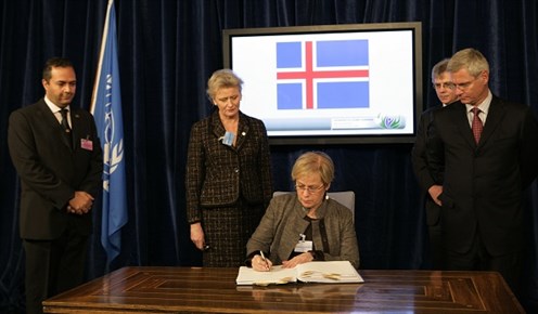 Iceland Signing The Treaty 599X530